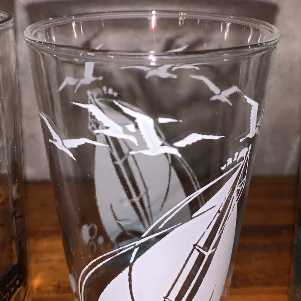 MCM 70s Vintage Set of 4 Nautical Sailboat Themed Clear Drinking Juice Glass - Picture 14 of 17